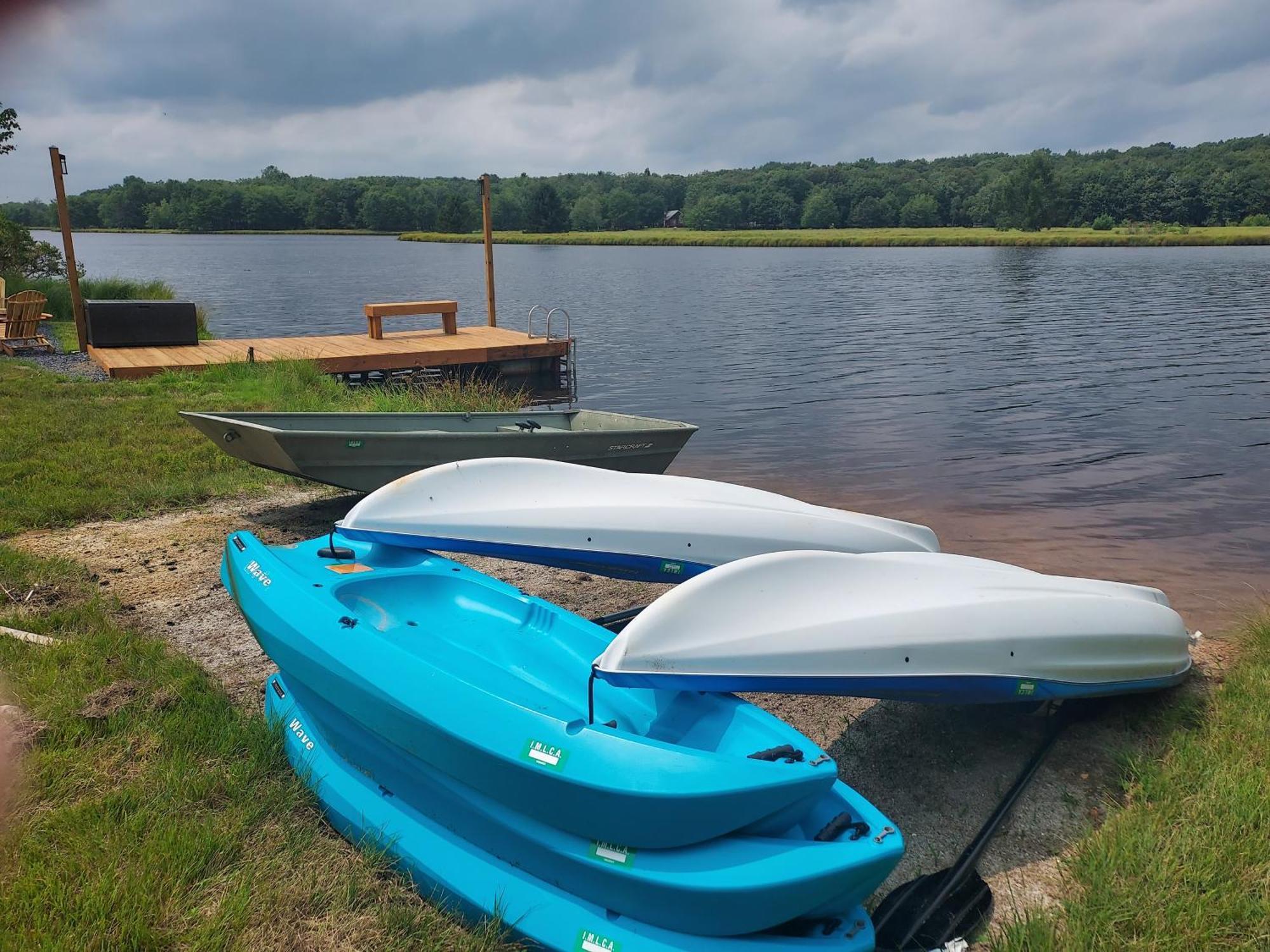 Poconos Brand New Lakefront Oasis 1 Acre, Hottub Gameroom Firepits Talk About Privacy Albrightsville Zewnętrze zdjęcie