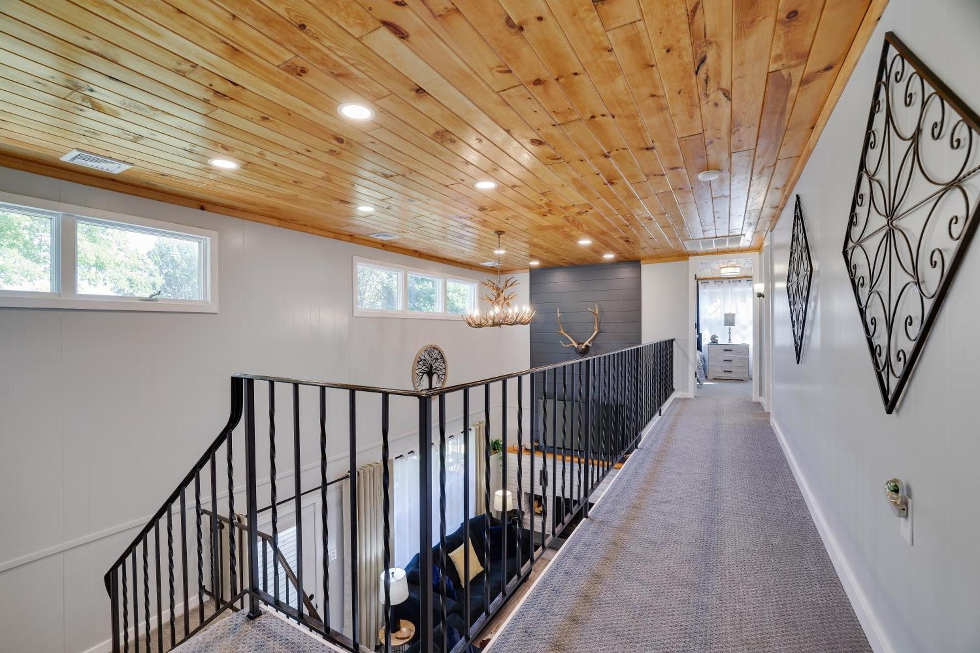 Poconos Brand New Lakefront Oasis 1 Acre, Hottub Gameroom Firepits Talk About Privacy Albrightsville Zewnętrze zdjęcie