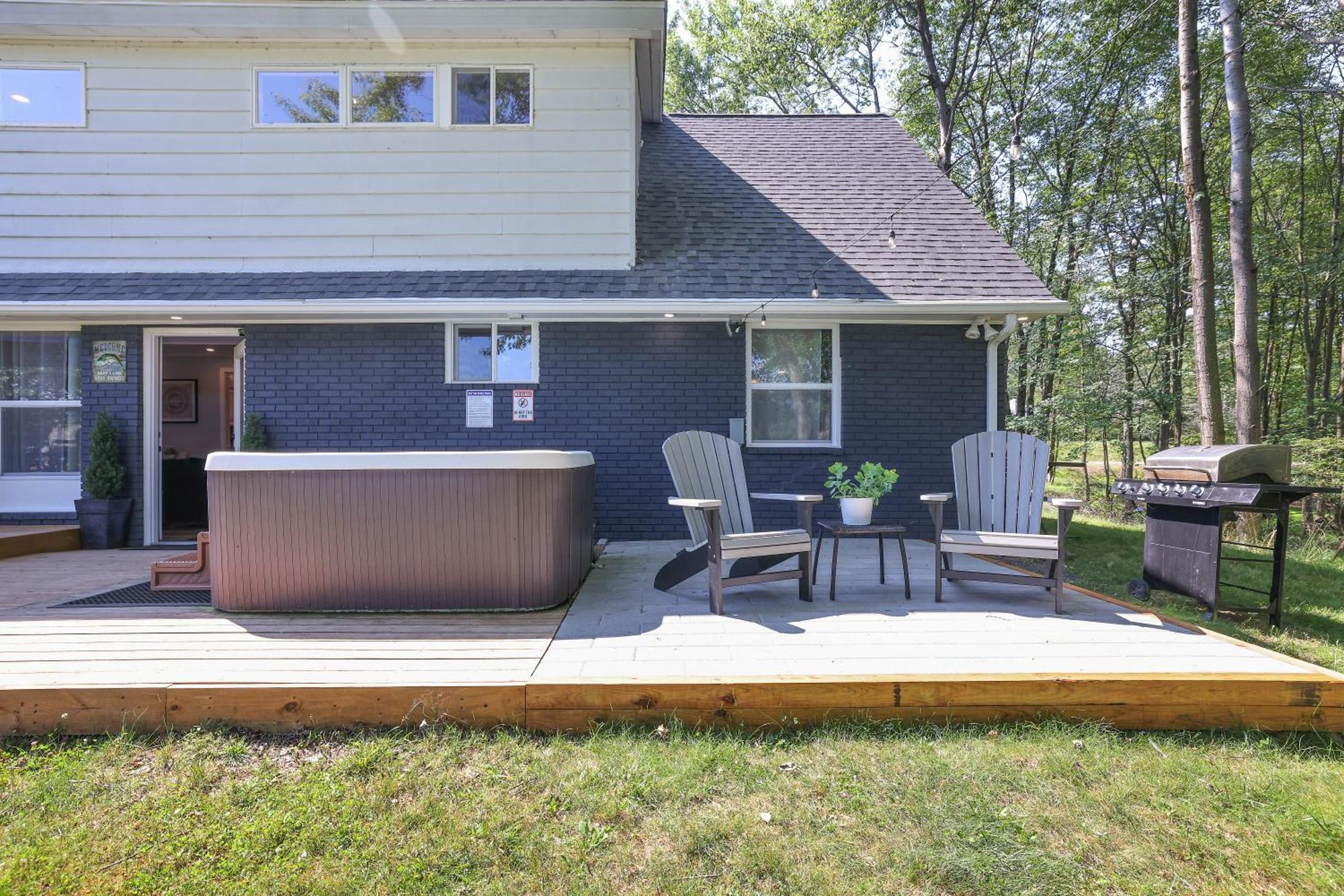 Poconos Brand New Lakefront Oasis 1 Acre, Hottub Gameroom Firepits Talk About Privacy Albrightsville Zewnętrze zdjęcie