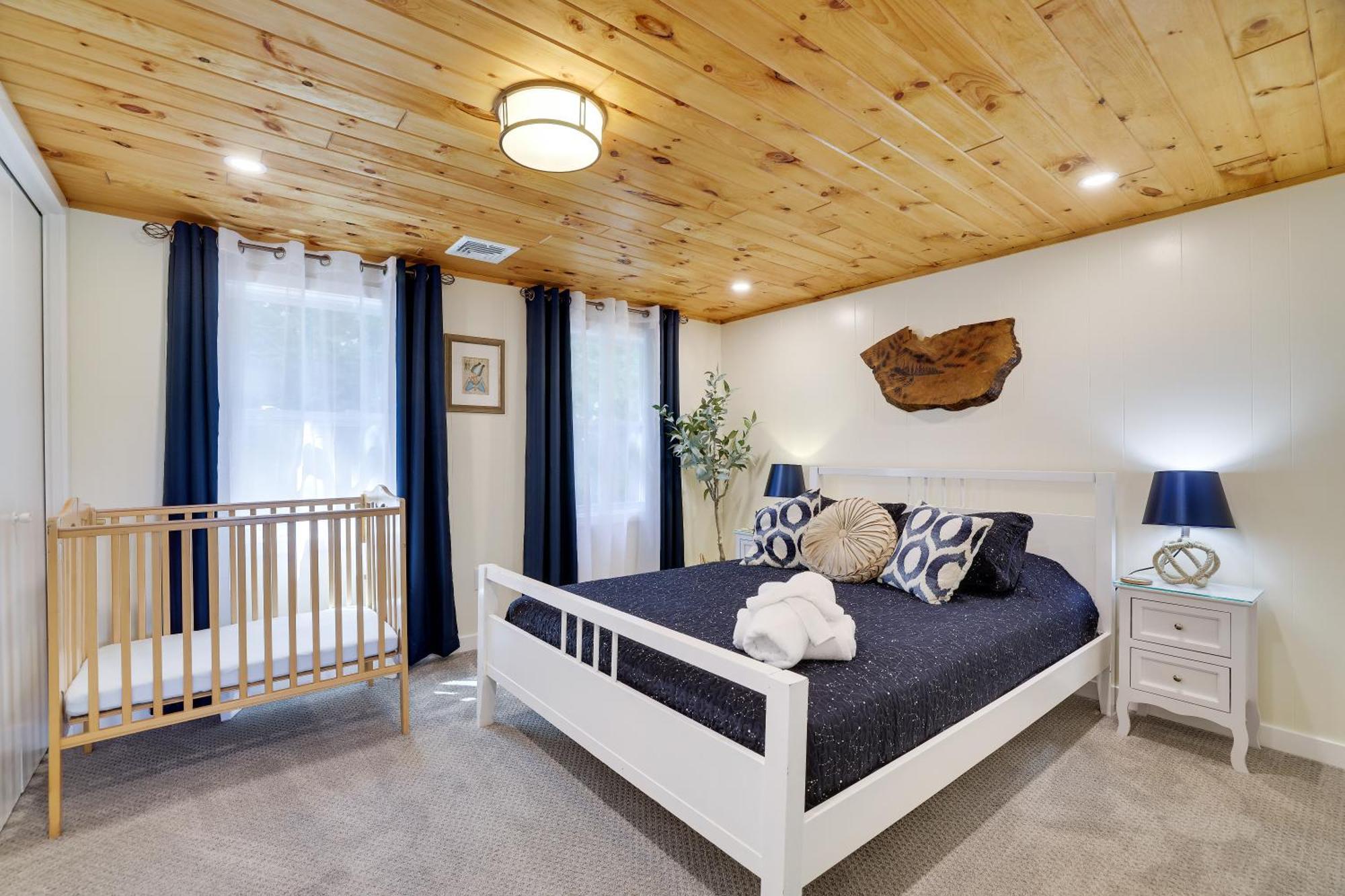 Poconos Brand New Lakefront Oasis 1 Acre, Hottub Gameroom Firepits Talk About Privacy Albrightsville Zewnętrze zdjęcie
